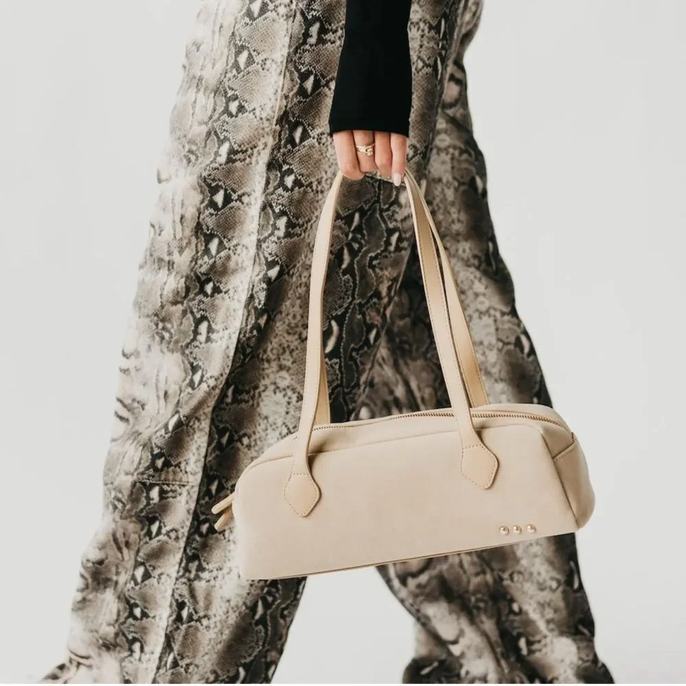 Pretty Simple Sally Suede Barrel Bag/Oat